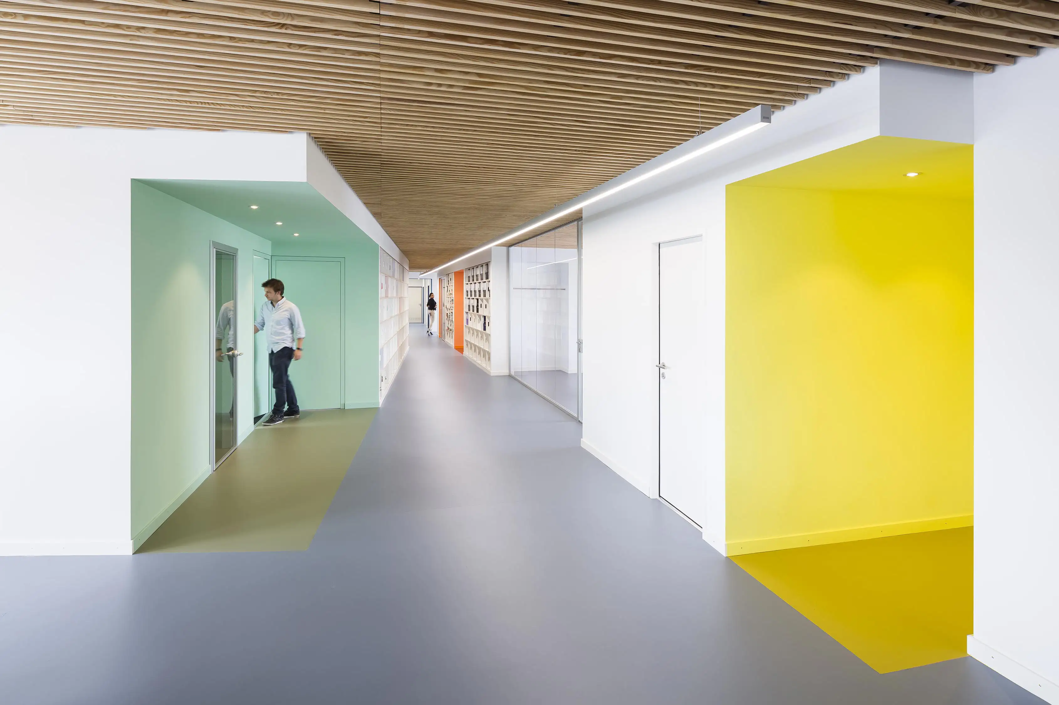 FTI Geneva workplace